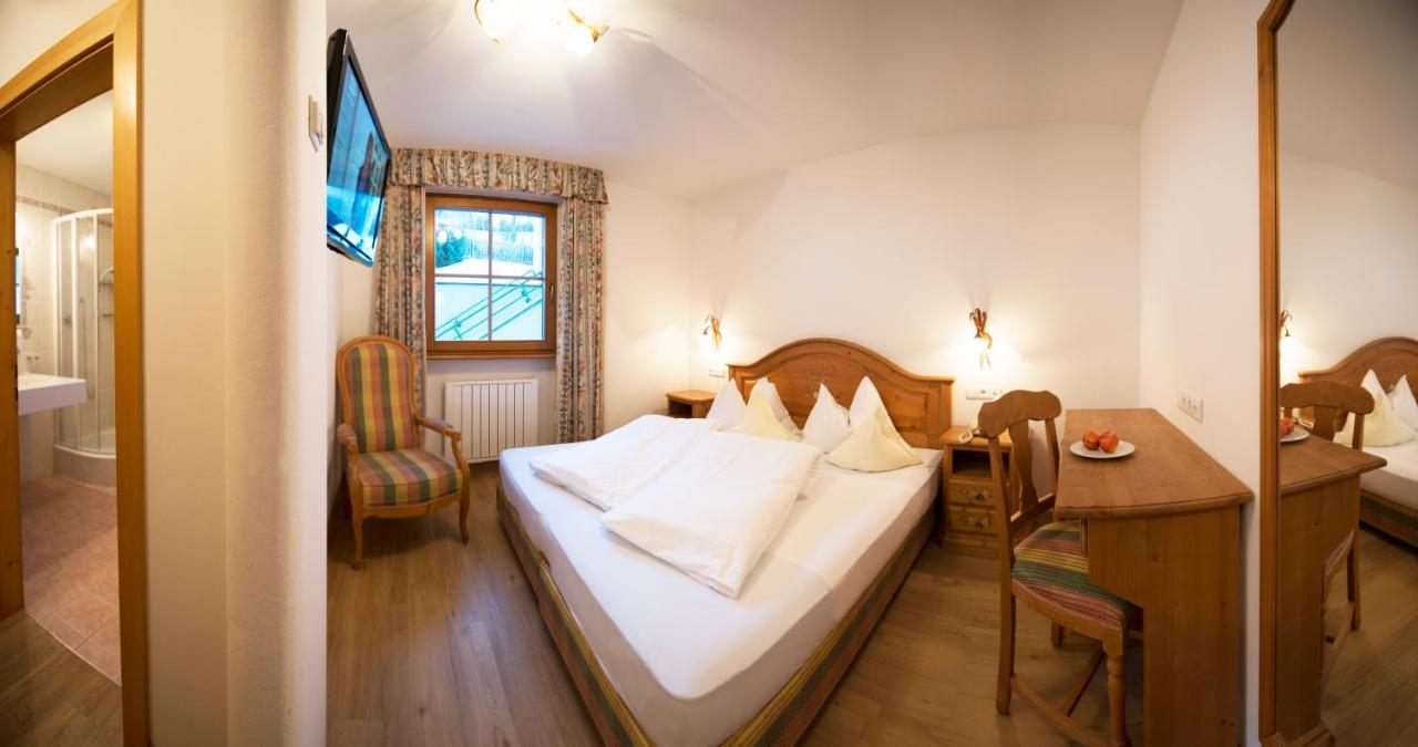Turmhotel Gschwendt Planca di Sopra Екстериор снимка