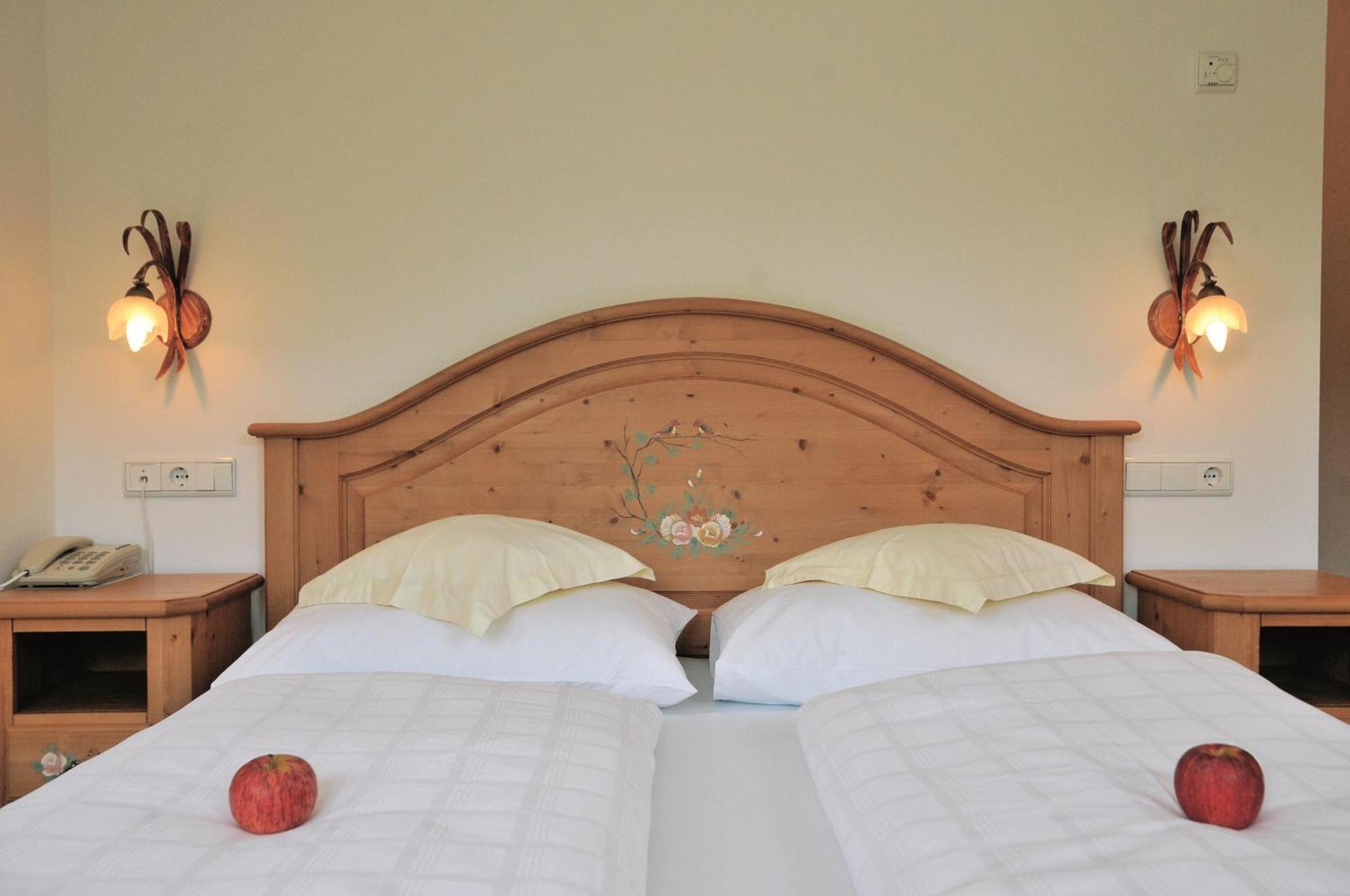 Turmhotel Gschwendt Planca di Sopra Екстериор снимка