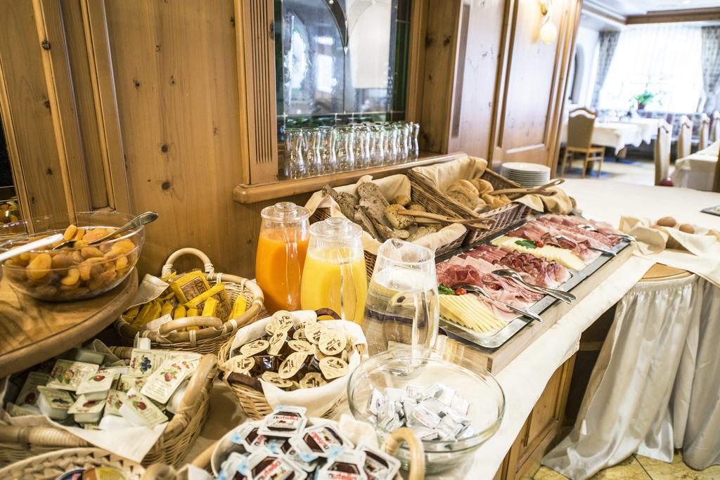 Turmhotel Gschwendt Planca di Sopra Екстериор снимка