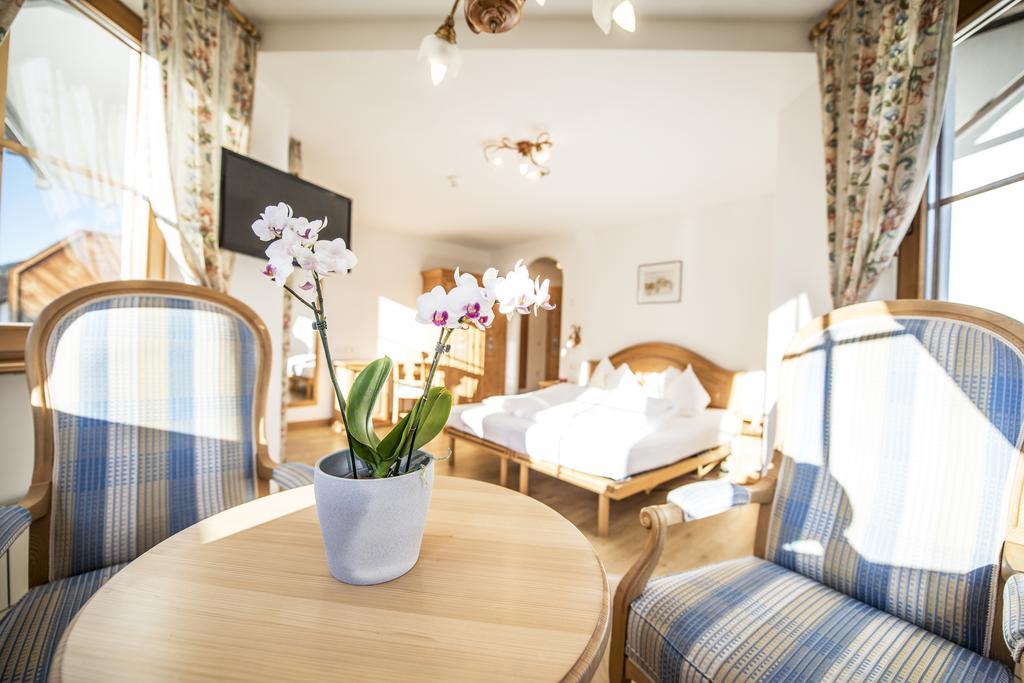 Turmhotel Gschwendt Planca di Sopra Екстериор снимка