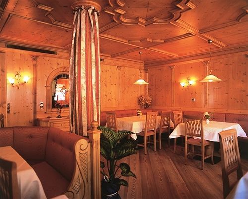 Turmhotel Gschwendt Planca di Sopra Екстериор снимка