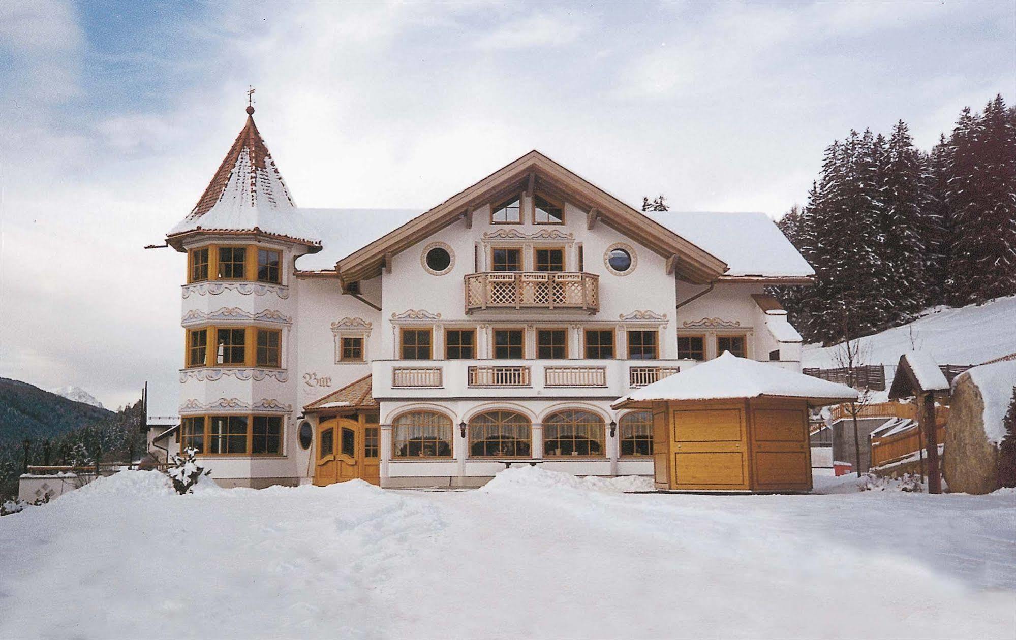 Turmhotel Gschwendt Planca di Sopra Екстериор снимка